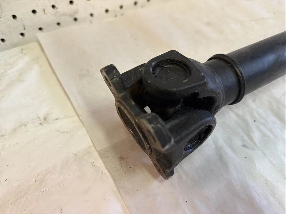 06-10 BMW 535xi 530xi 528xi 525xi E60 E61 EJE DE TRANSMISIÓN AWD DELANTERO OEM Foto 2 de 4