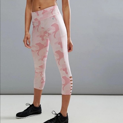 Hollister cropped pink camo cut out 