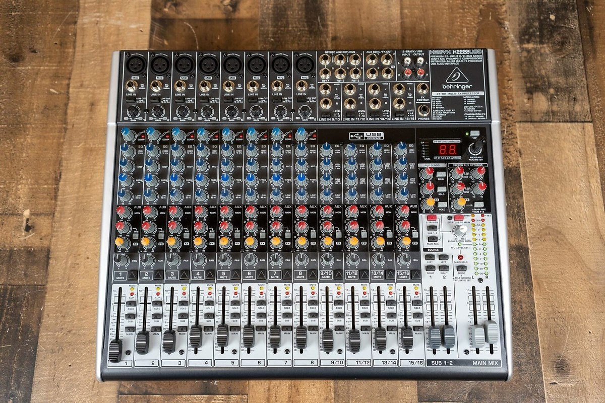 Behringer Xenyx X2222USB Mixer - Mesa de Mistura USB na