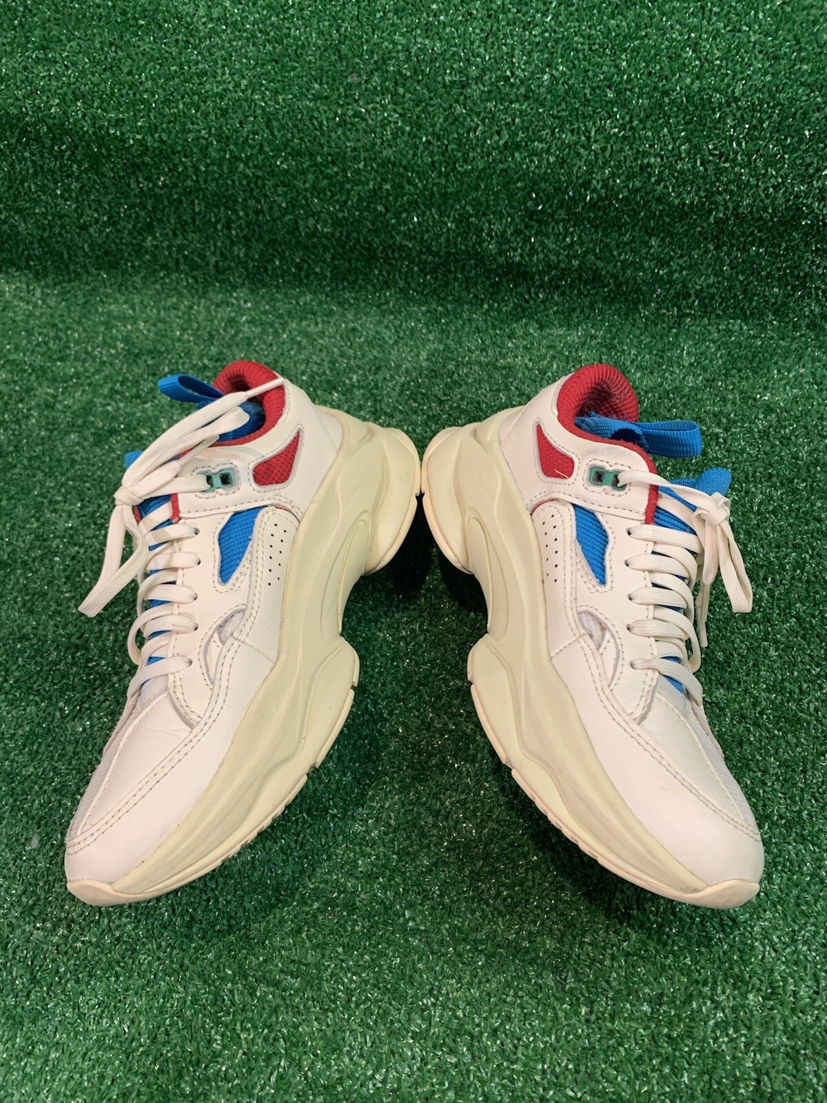 SAOLA Brand Black SAGA 130 Pristine Red And Blue Size 8 Desiner shoe Vibram Sole