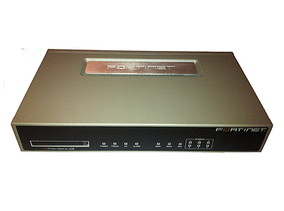 Fortinet Fortigate 60B: Router Firewall Con Antivirus E VPN, Usato Ma Funzionante (#80)