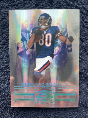 Bernard Berrian #68 - 2007 Donruss Threads Football - Platinum Base Card /25