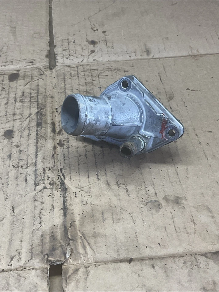 03-06 Infiniti G35 Nissan 350Z VQ35DE Conjunto Carcasa Termostato 21200-4W010 Foto 3 de 4