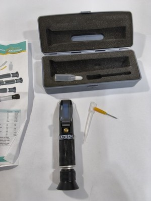 EXTECH INSTRUMENTS REFRACTOMETER RF10 WITH CASE