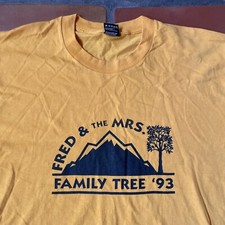 Vtg FOTL BEST Mens XL Yellow T-Shirt Made In USA FRED AND THE MRS 93 FAMILY TREE