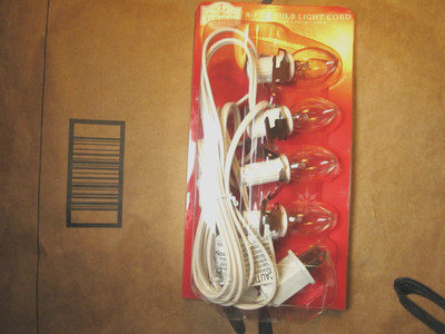 Holiday Time Village Accessories Lights 4 bulb with AC cord and switch
