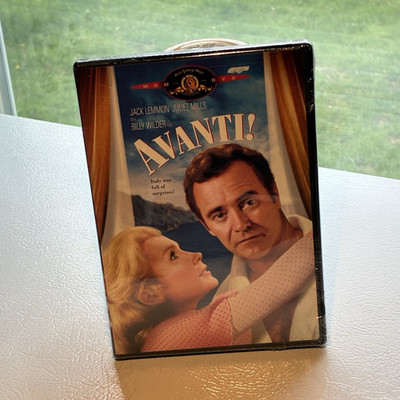 Avanti! VHS Special Edition PG Comedy/Romance Jack Lemmon Billy Wilder MGM NTSC