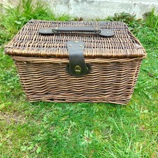 Lovely M&S Wicker Picnic Hamper Basket With Lid & Leather Handle & Brass Clasp