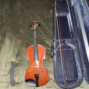 4/4 fullsize Authentic Czech Acoustic Violin w Bow chinrest Hard Case and extras