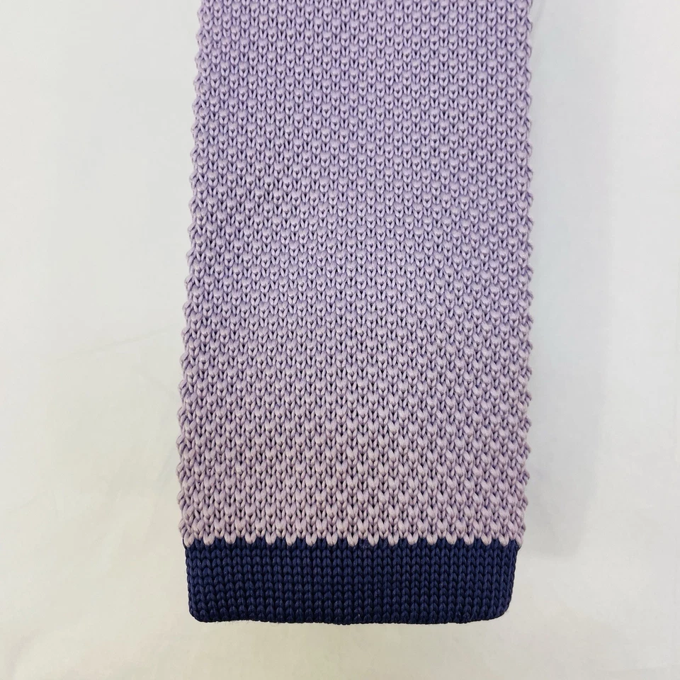 Corbata ajustada de punto de poliéster para hombre UNIQLO púrpura con extremo cuadrado azul marino 55x2,25 Foto 2 de 4