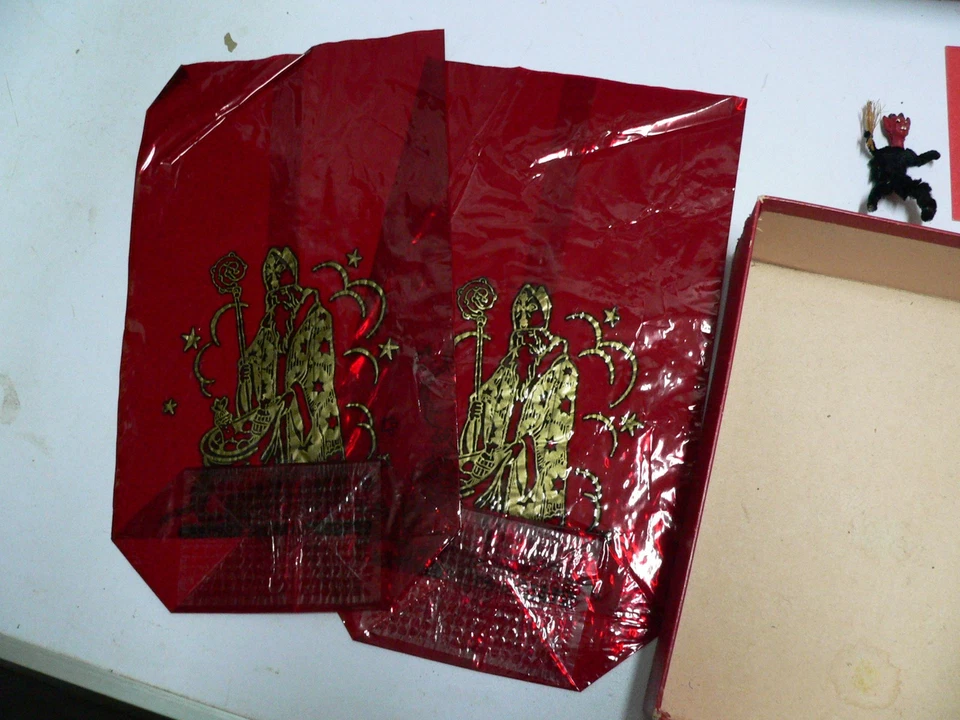 Pralinen,Zuckerl Schachtel "Gruß vom Krampus" 20 x 15,5 x 6,5 cm.m. Inhalt,1930 - Bild 3 von 4