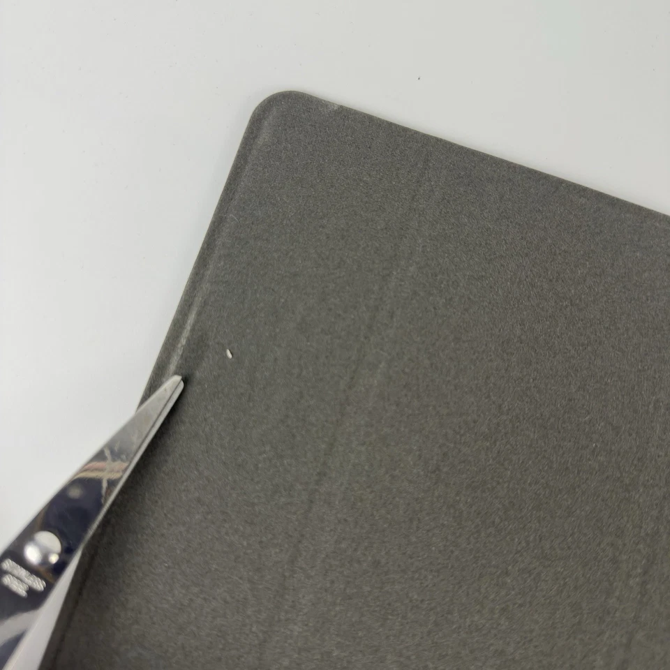 Goji Amazon Kindle Fire HD 10 Tablet Case Grey For HD 2017 & 2019 inc VAT - Image 3 of 4