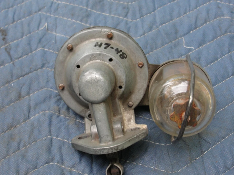 ⭐ Bomba de combustible Ford Flathead V8 1942-1952 aire acondicionado 5590077 Foto 4 de 4