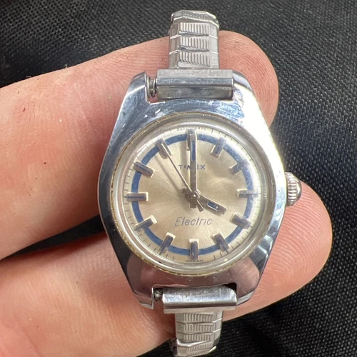 VINTAGE TIMEX Women’s Electric Taiwan Watch 8035006975 Rare UFO Dial (untested)