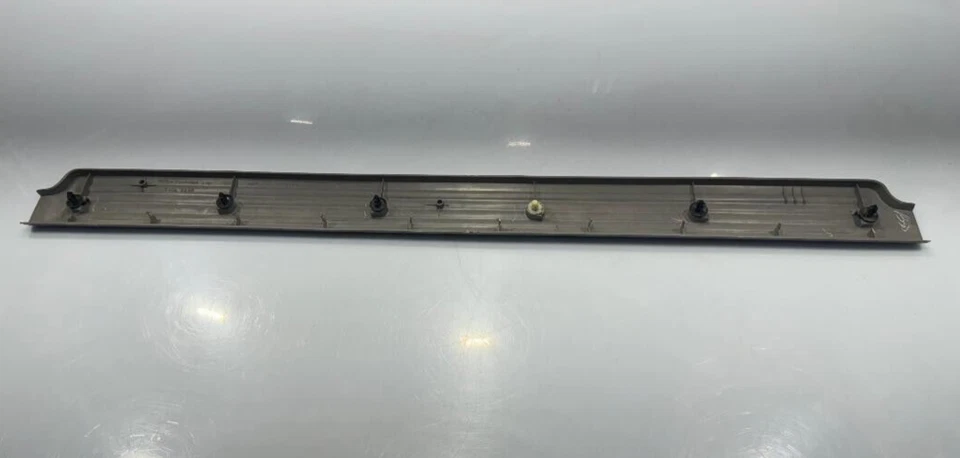 1997 MERMERCURY MOUNTAINEER ЗАДНЯЯ ДВЕРЬ БАМПЕР ПОРОГ ПЛАСТИНА P/N F77B-78404C08-ACW - Изображение 3 из 4