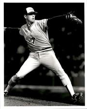 LD261 '88 Orig Jeff Carlick Photo TOM HENKE TORONTO BLUE JAYS PITCHER TERMINATOR