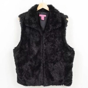 black fuzzy vest