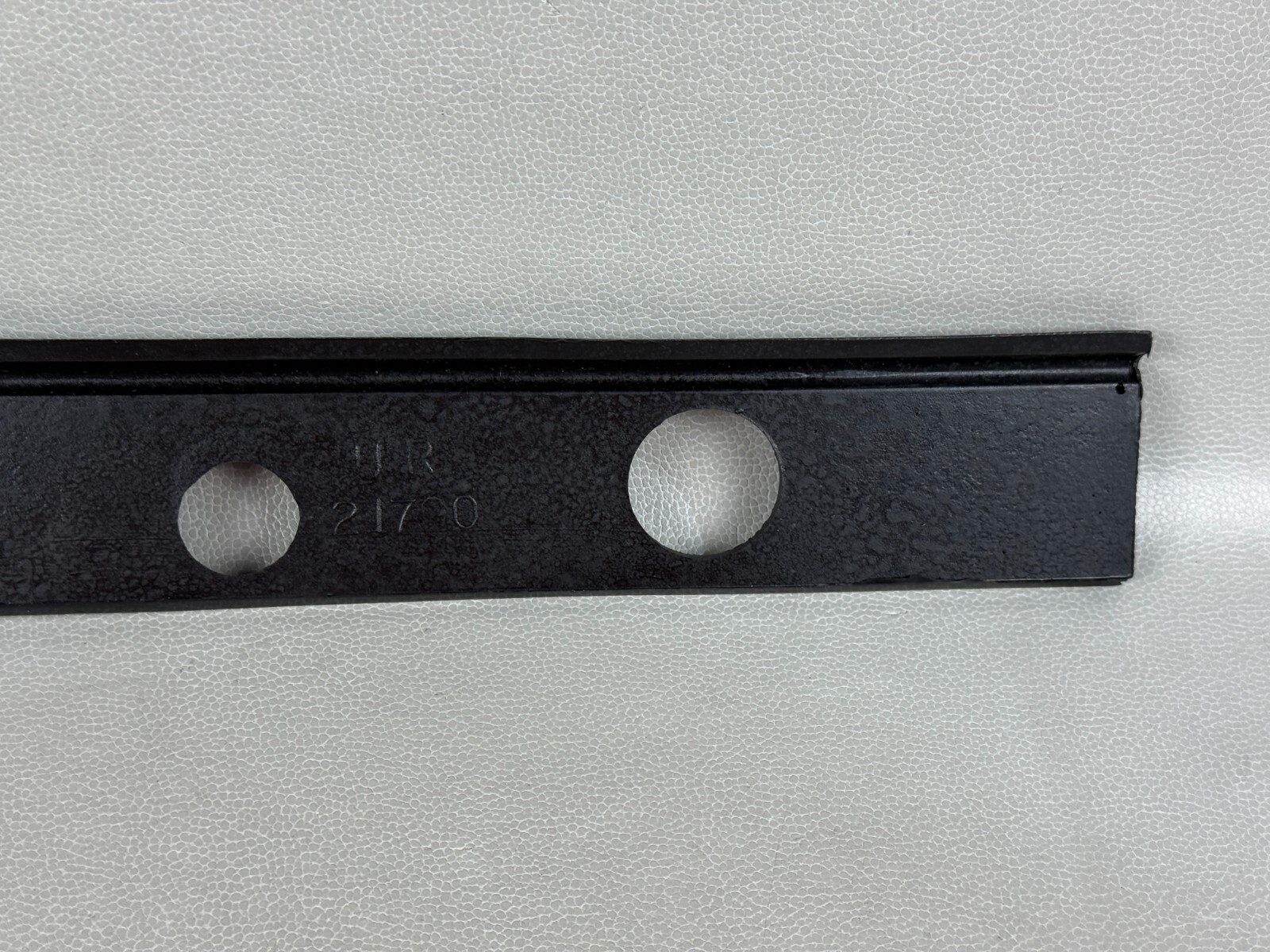 BRAND NEW! BENTLEY ROLLS-ROYCE GENUINE MOULDING STRIP OEM # UR 21790