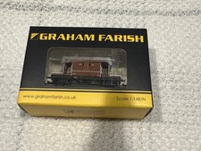 Graham Farish N 377-525A 20 ton brake van B951094 in BR bauxite New