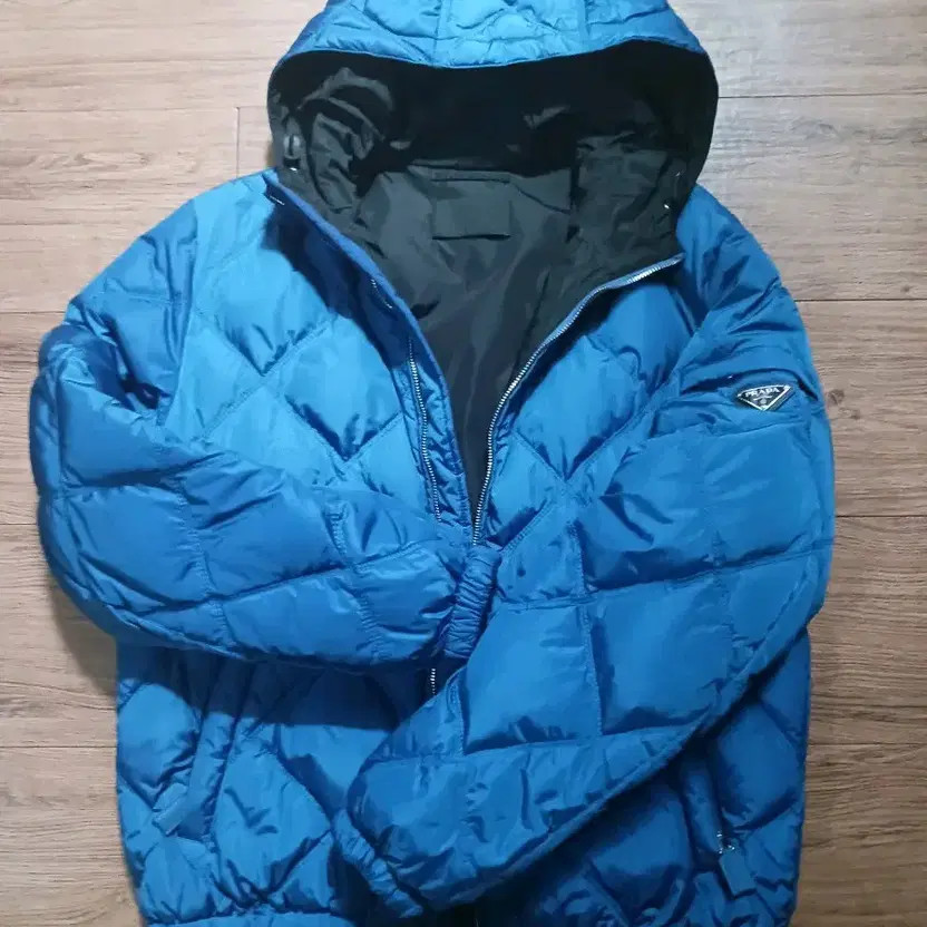 Prada Genuine Blue Quilted Hooded Lightweight Down Jacket 48 thumbnail 8