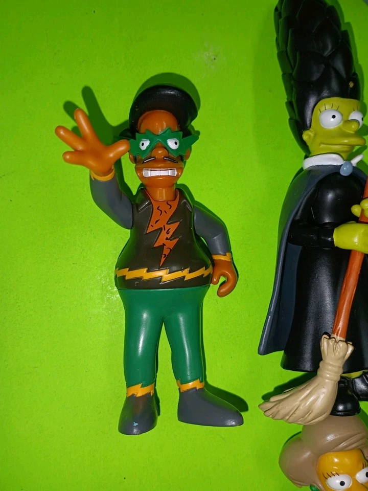 The Simpsons Treehouse of Horror Halloween Figure Lot Bundle Playmates Toys Rare - Image 2 of 4