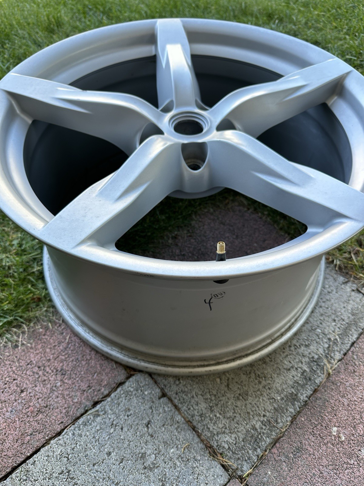 2016 Ferrari GTC4Lusso 2018 2019 96939 OEM wheel rim 20 x 10.5 REAR (1)