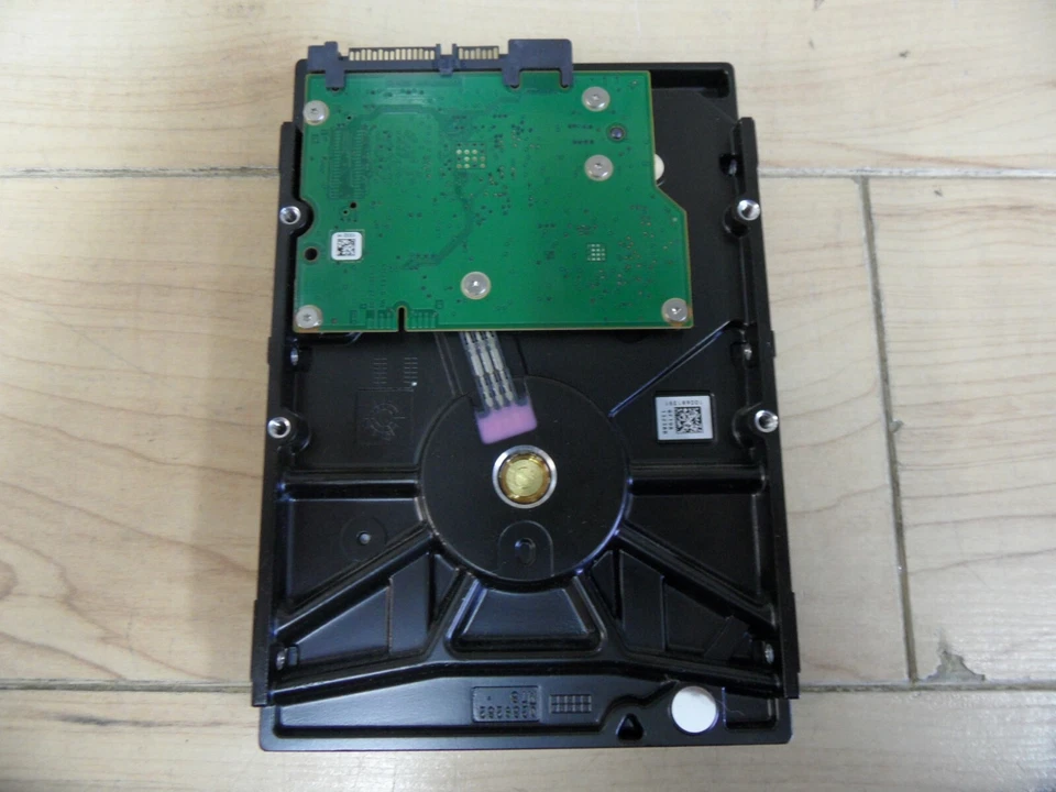 Seagate Barracuda 3000GB ST3000DM001 Hard Drive For Parts Apple - BAD - Image 3 of 3