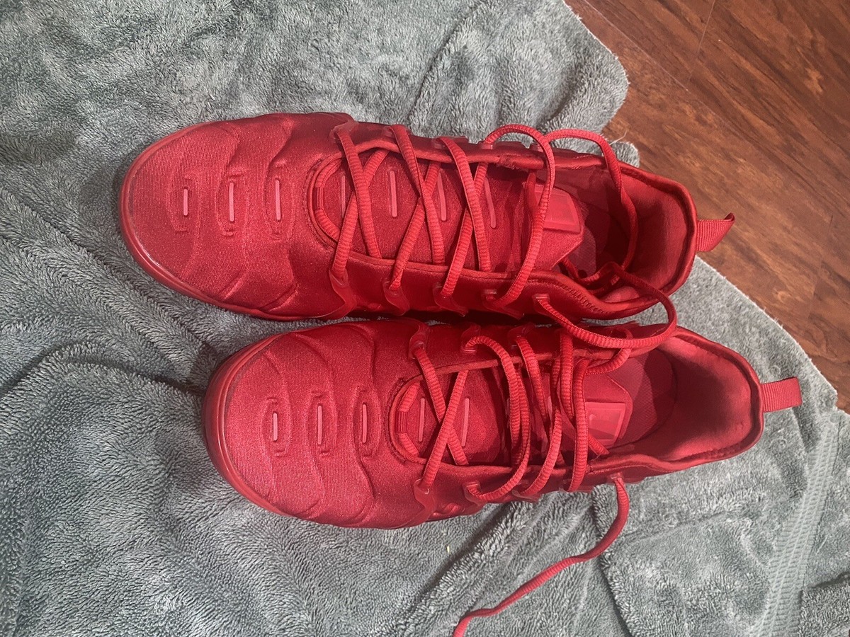 Foot Nike Red Vapormax Plus Size Nike Air VaporMax Plus Triple Red