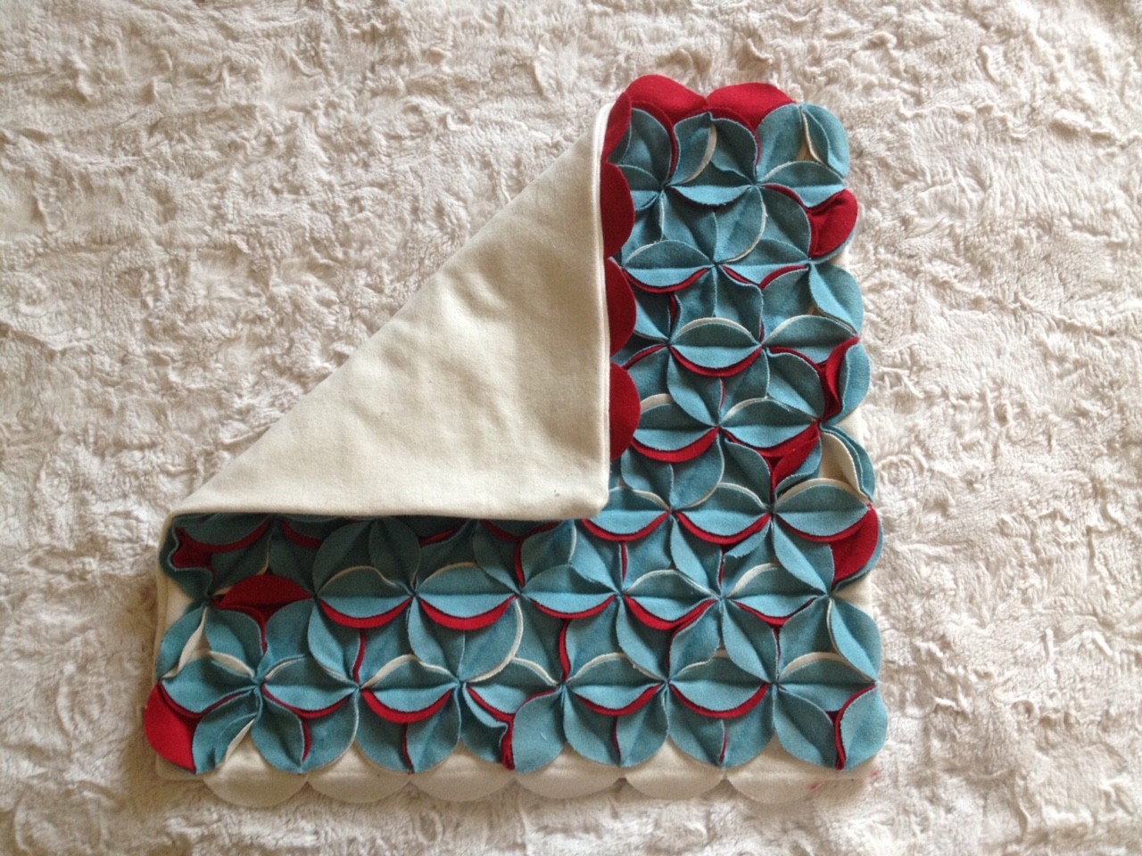 4pc LOT Blue, Red & Cream Cushion Covers 40x40cm Amelie Aqua 3D Wholesale eBay