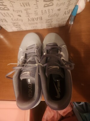 NIKE Renew Hyperdiamond 4, Women's Softball Cleats  Grey/white Shoes
