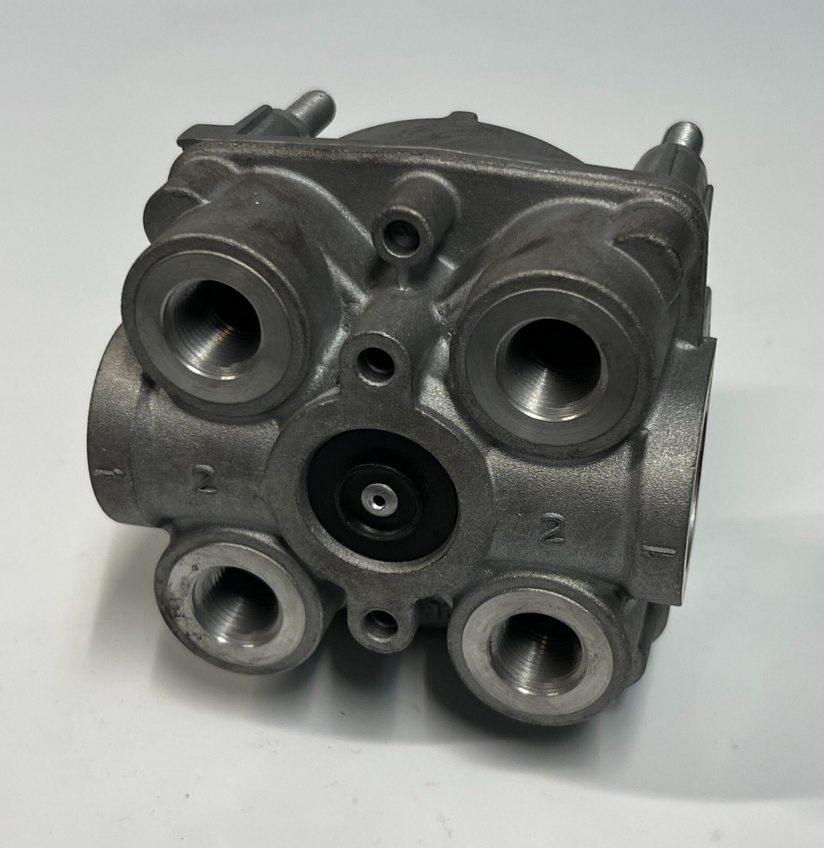 S472-195-033-0 Genuine Meritor Wabco Abs Relay Valve OEM