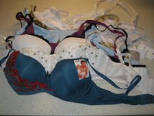 Posten hochwertiger BHs Wattiert B&uuml;gel Push-Up Dirndl Balconnette Marken Neuware
