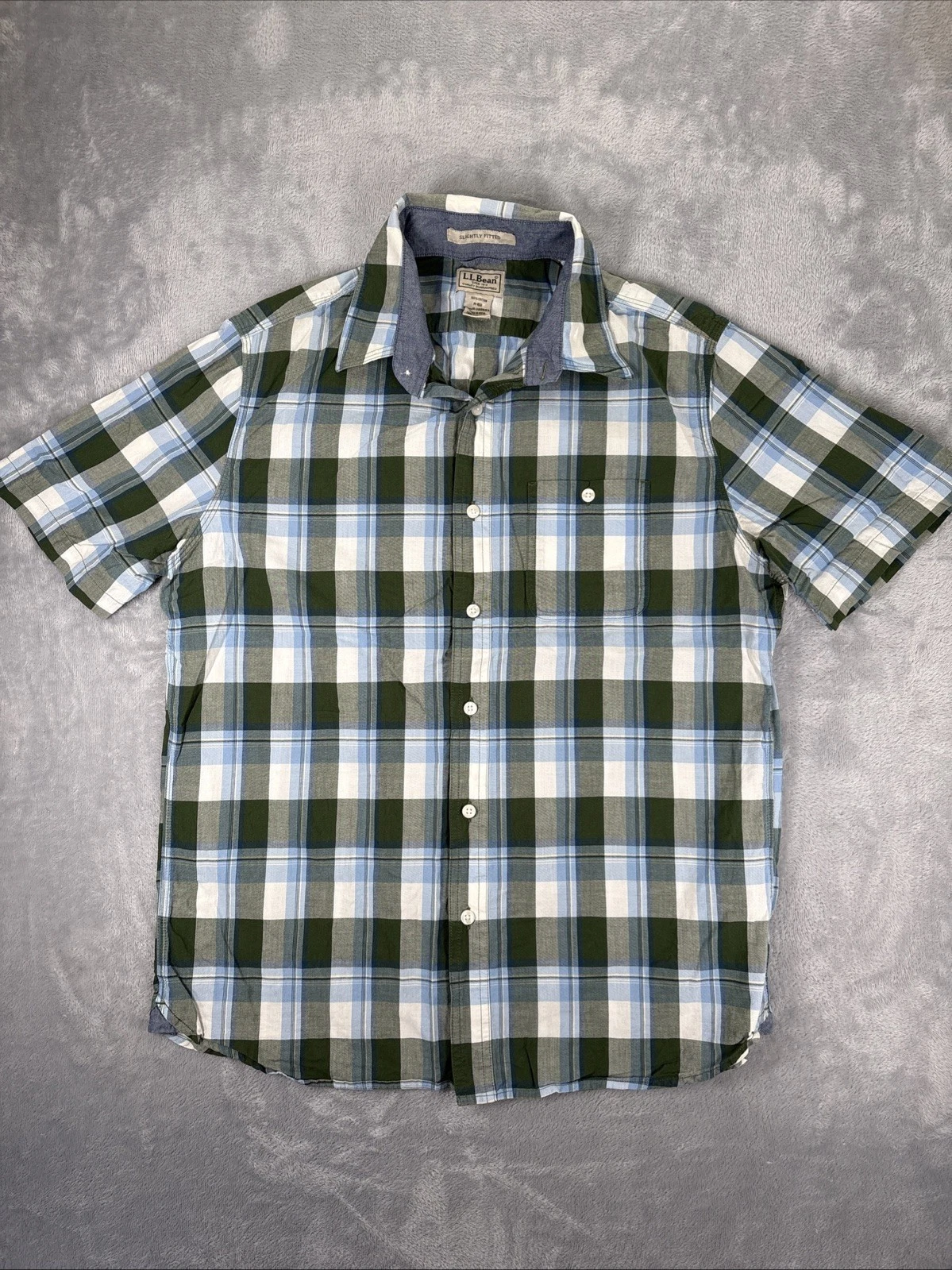 LL Bean Vintage Men's Green Check Button Short Sleeve Shirt Size Medium (5679)