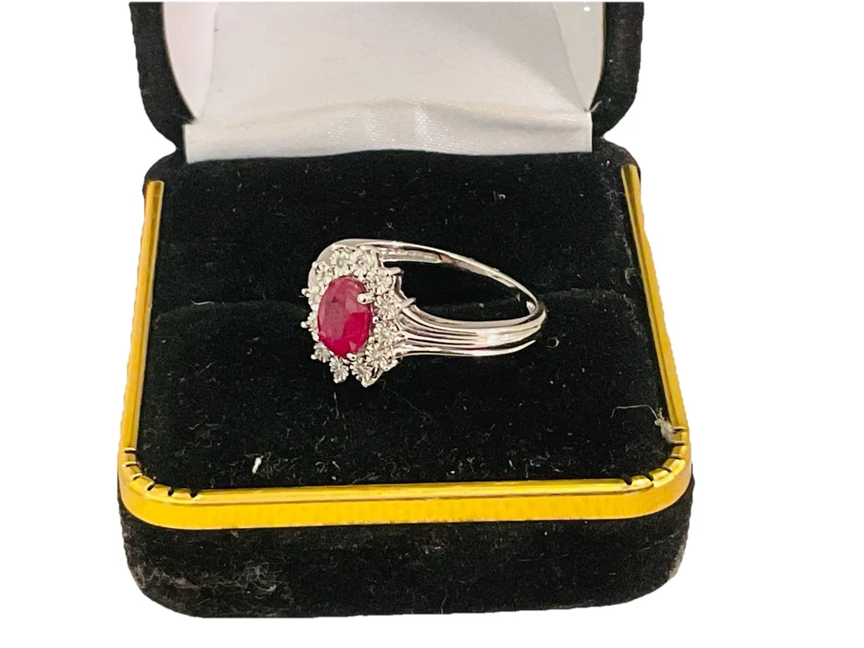 Anillo de piedras preciosas de oro blanco de 10 k con diamantes rubí talla 7 Foto 2 de 4