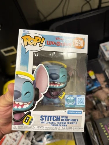 Funko Pop! Supreme Le: Disney - Stitch with Headphone - Target (Exclusive) #1590