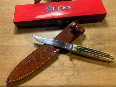 Queen Winterbottom Jigged Bone Handle 7 3/4'' Fixed Blade with Sheath QN89WB