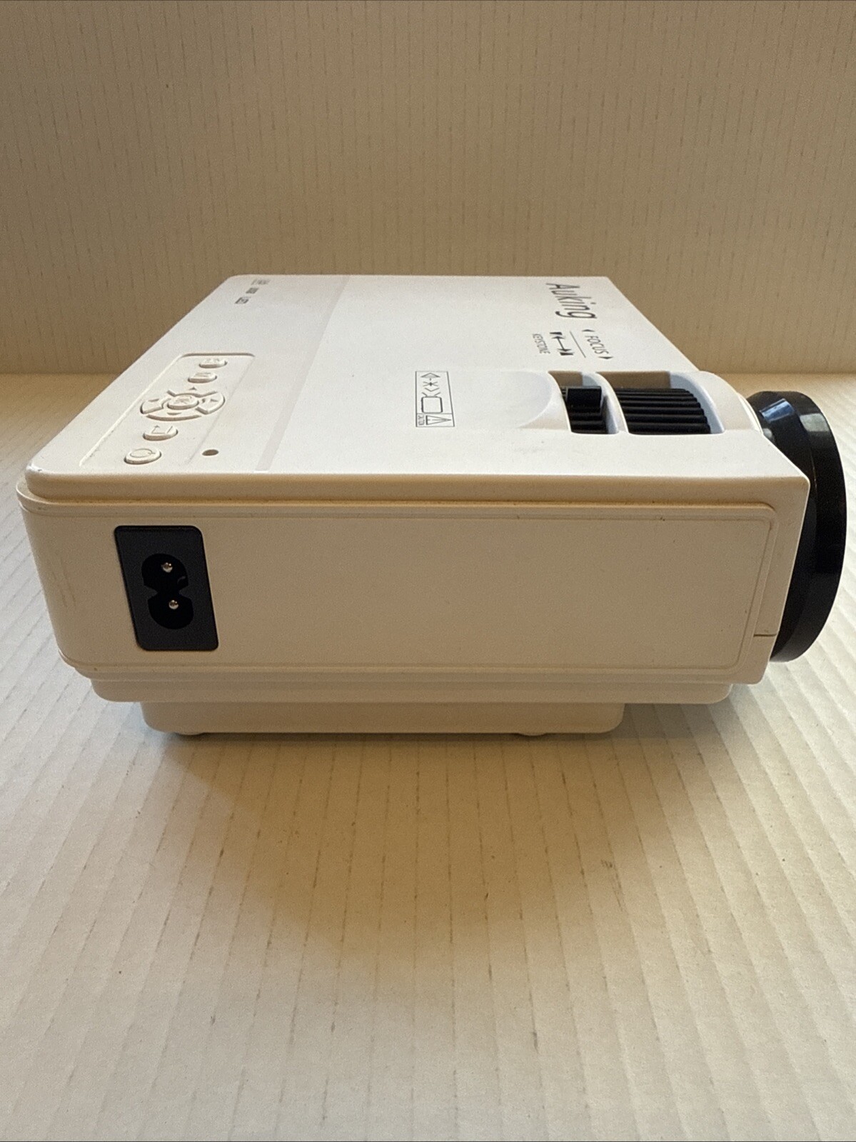 Projecton Mini AuKing Mini Projector Model A008 No Remote 100-240V LED USB LCD | eBay