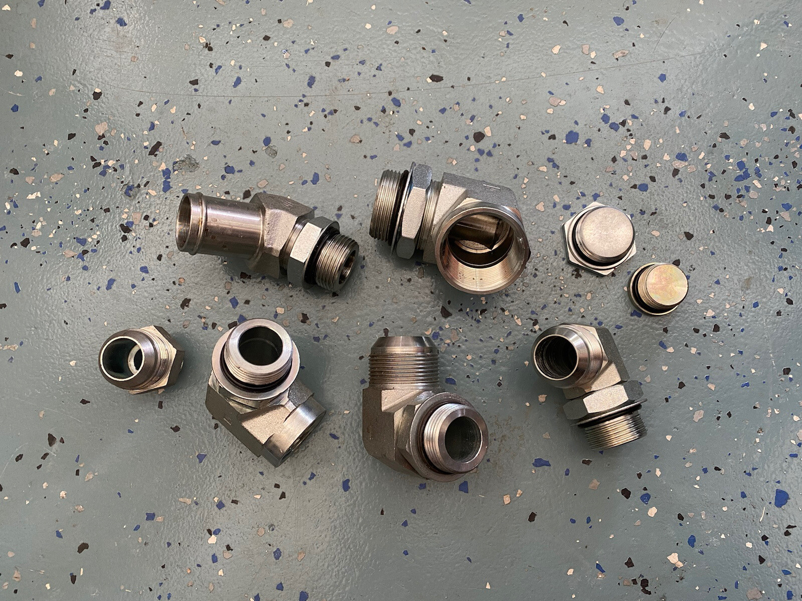 Hydraulic ORing fittings. Various sizes. New. 8 pieces. eBay