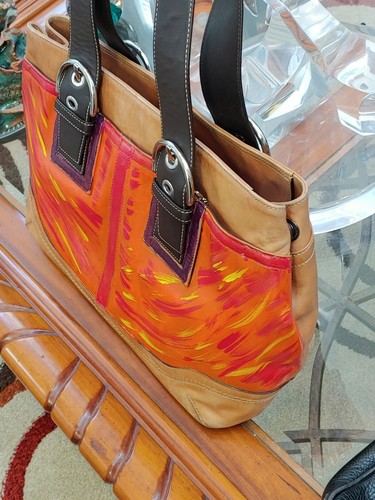 Hand Painted Coach Leather Tote. Signed by artist. - Picture 5 of 9