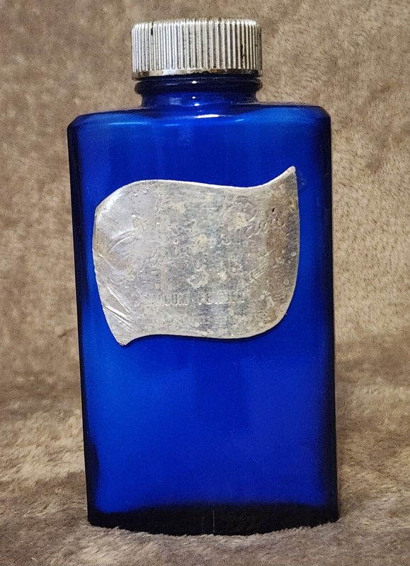 EVENING IN PARIS ANTIQUE/VINTAGE COBALT BLUE GLASS BOTTLE (FULL)PERFUME POWDER 