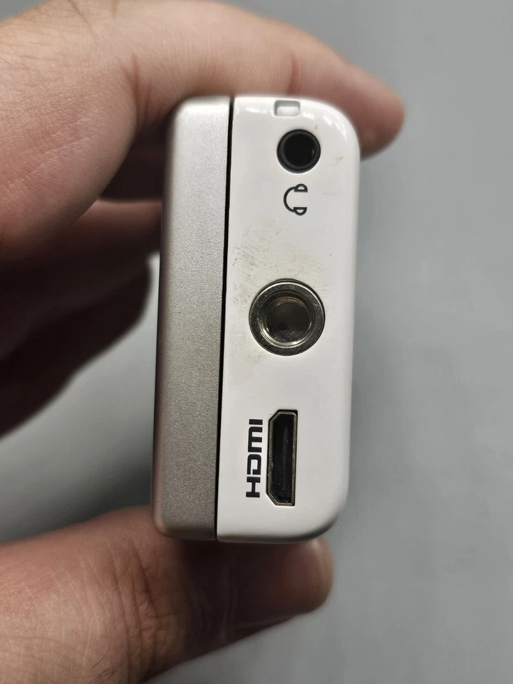 Flip Video Camera Camcorder S1240 - Parts Only (Won't Turn On) - Image 3 of 4