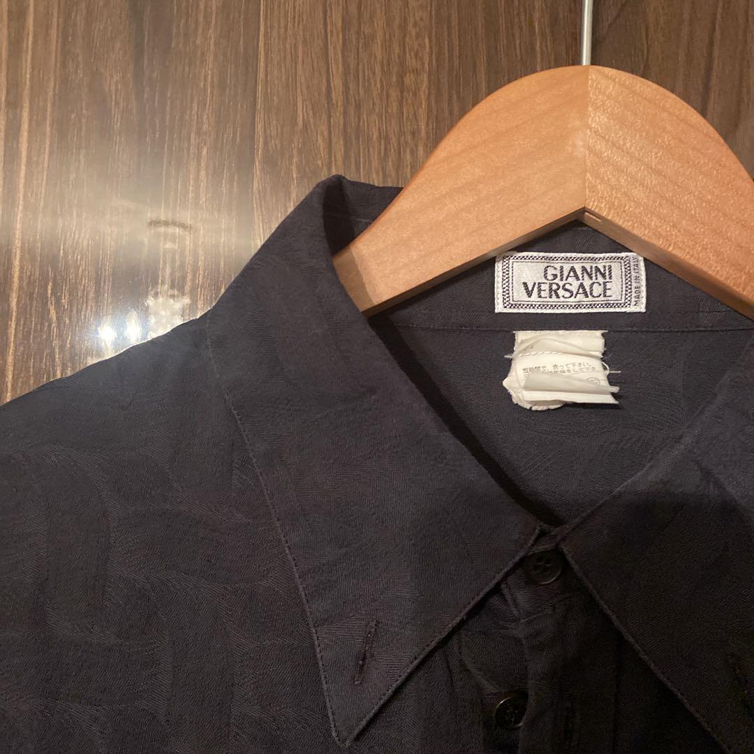 希少★ビンテージ☆GIANNI VERSACE 漆黒ニット サイズ54 希少☆ビンテージ☆GIANNI VERSACE 漆黒ニット サイズ54 - メルカリ