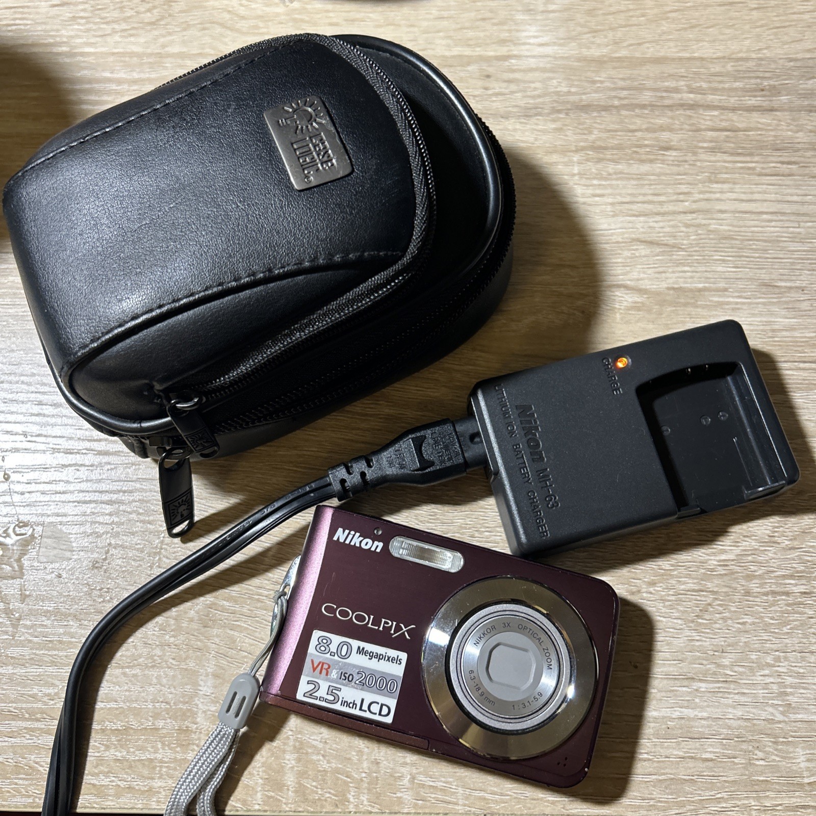 Nikon COOLPIX S210 Plum Camera Tested Working w/ Battery & 8GB SD Card
