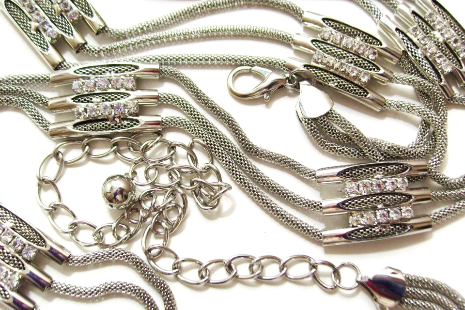 CINTURÓN CADENA TONO PLATA NUEVO VINTAGE 47' LARGO CON PEDRERÍA BRILLANTE Foto 2 de 4