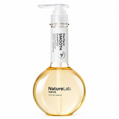 NatureLab Tokyo Perfect Smooth Shampoo 340ml Glättendes Shampoo Anti-Frizz