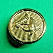 (1) 3/4" JHB EQUESTRIAN BRIDLED HORSE HEAD GOLD METAL SHANK BUTTON (H104)