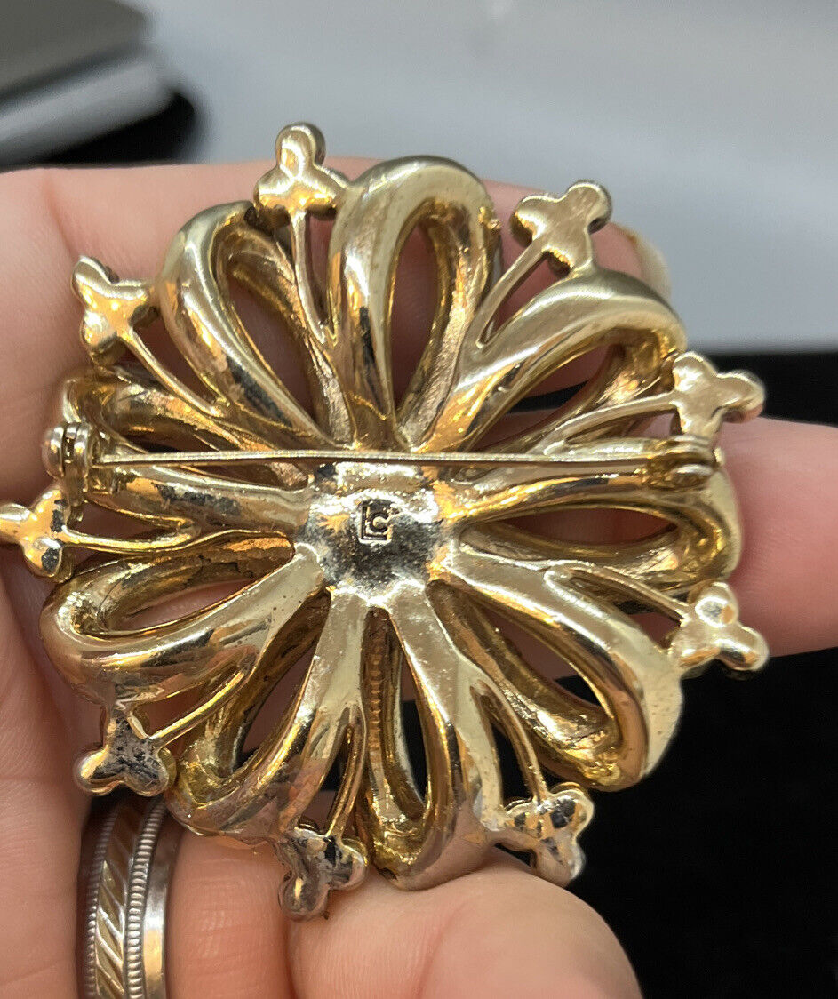 Brooch Pin - Signed LC Liz Claiborne - Flower - Brown Brooch Pin - Signed LC Liz Claiborne - Flower - Brown