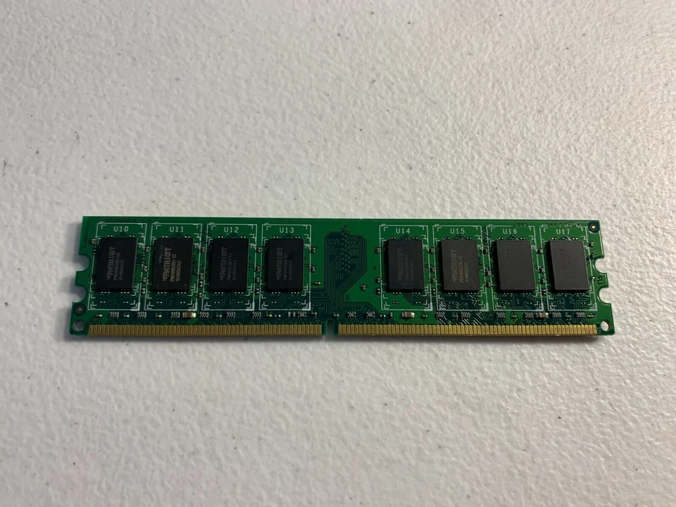 Patriot 1 x 1 GB (1 GB Total) PC2-6400 DDR2 RAM (PSD22G800K) - Image 2 of 2