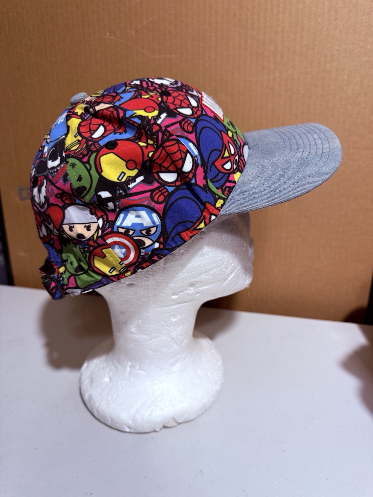 Marvel Cap w/ Multiple Characters - image 4