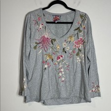 Johnny Was Women s Mei Relaxed Everyday Long Sleeve Embroidered Tee Size M